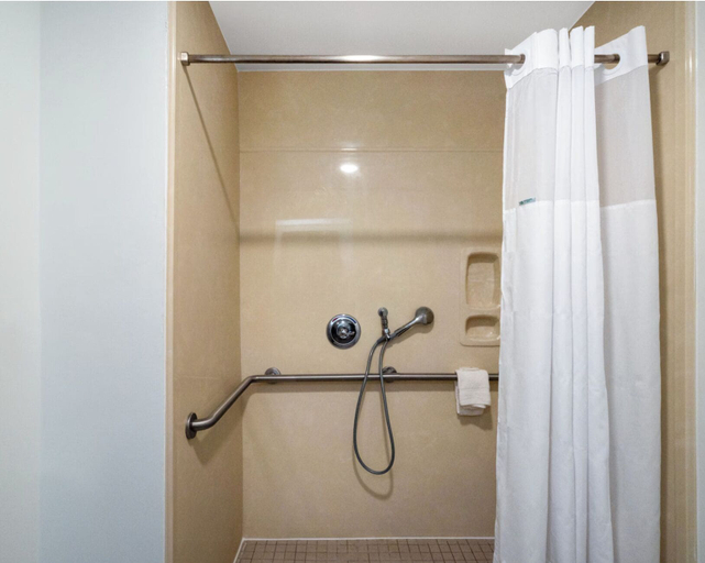Bathroom 9