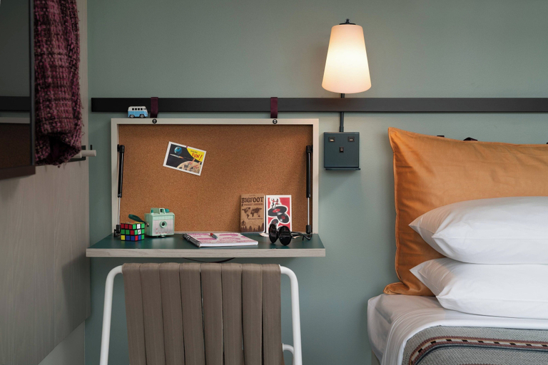 Bedroom 3, Moxy Portland Downtown, Multnomah