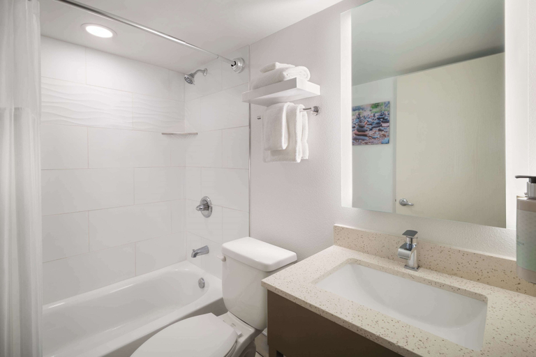 Bathroom 16