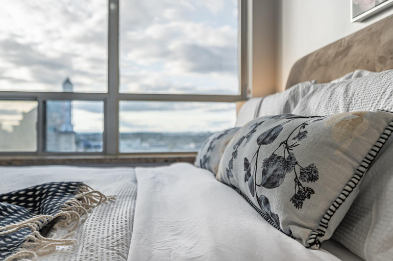 Exterior & Views 5, BEAUTIFUL 2BR-2WR Apartment, Peel
