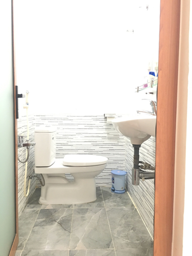 Bathroom 5, Huyen House, District 1