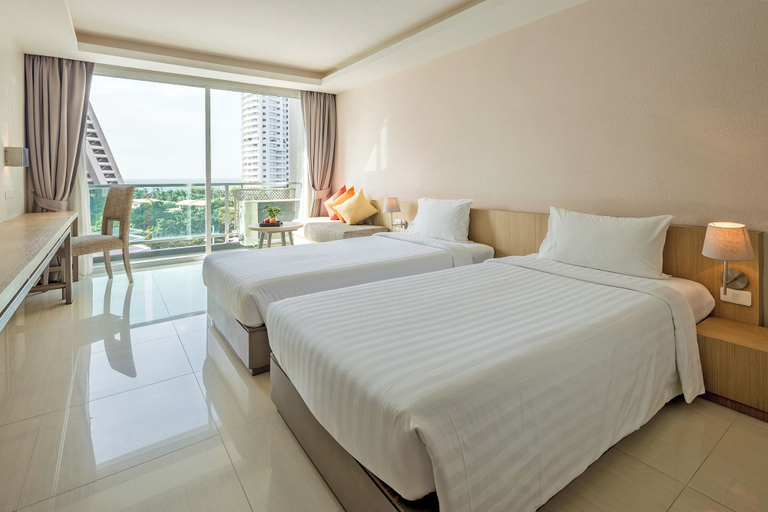 Bedroom 3, Prima Hotel Pattaya, Pattaya