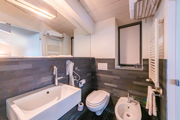 Bathroom 5, Century Hotel, Parma