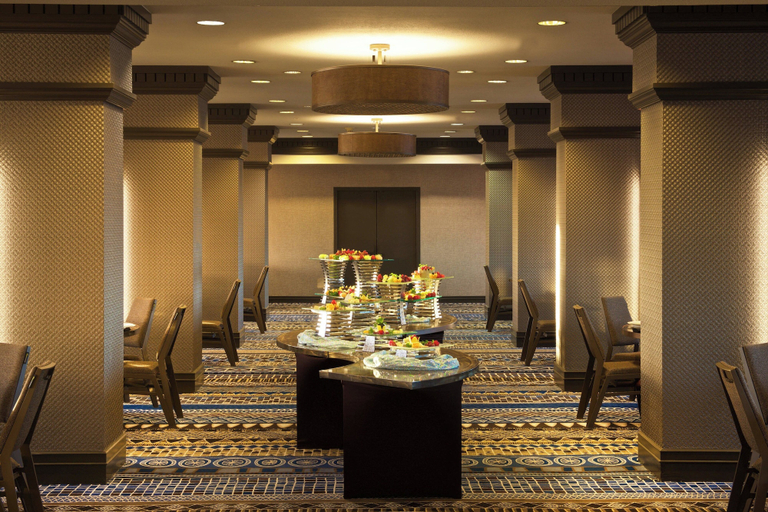 Food & Drinks 5, Sheraton Anchorage Hotel, Anchorage