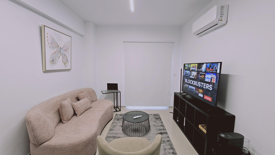 Room 5, 104 NIC - 402 Stay Cosmo City Suite