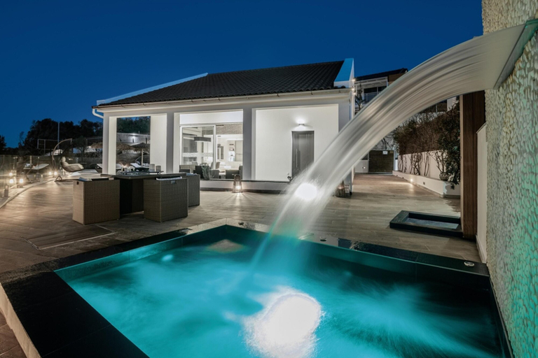 Room 5, Luxury Villa Cavo Mare Meltemi With Private Pool Jacuzzi, Ionian Islands