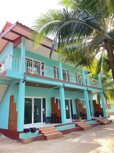 Exterior 6