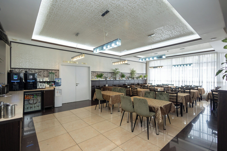 Food & Drinks 5, Iris Hotel