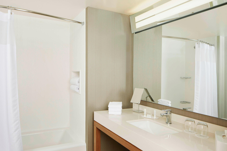 Bathroom 3, Courtyard by Marriott Lake George, Warren