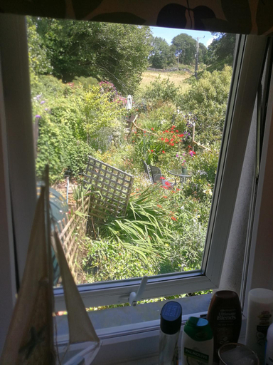 Bathroom 3, Yr Hen Farcdy, Gwynedd