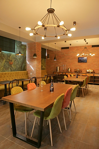 Food & Drinks 5, Hotel Address 9D, Tbilisi