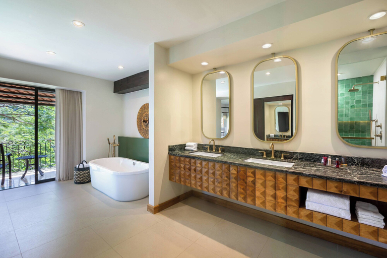 Bathroom 5, Los Suenos Marriott Ocean & Golf Resort, Garabito