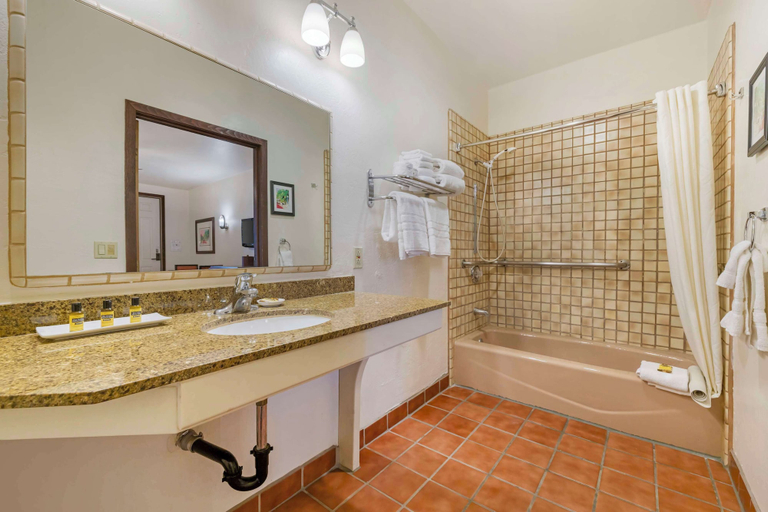 Bathroom 4, Best Western Plus Hacienda Hotel Old Town, San Diego