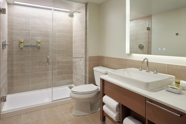 Bathroom 4, Element by Marriott Toronto Airport, Peel