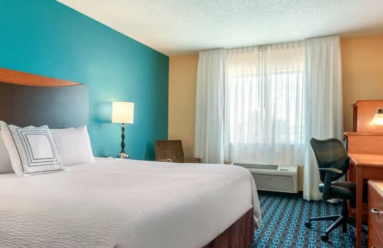 Bedroom 4, Fairfield Inn & Suites Stevens Point, Portage