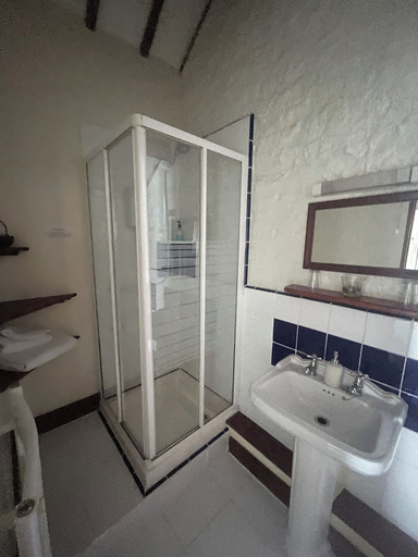 Bathroom 3, The Old Barn, Vale of Glamorgan