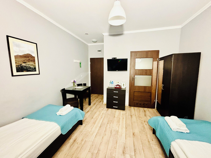 Bedroom 13