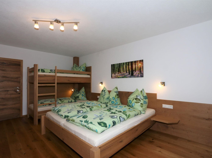 Bedroom 3, Alpine Escape Krimml, Zell am See