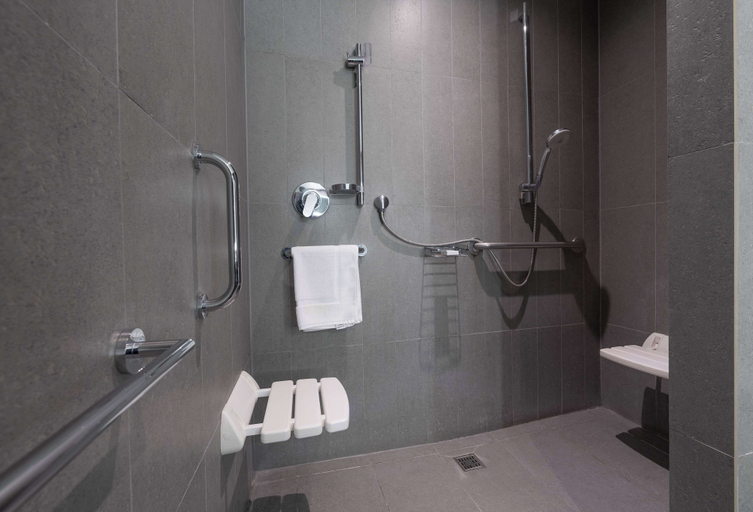 Bathroom 4, Hilton Garden Inn Iquique, Iquique