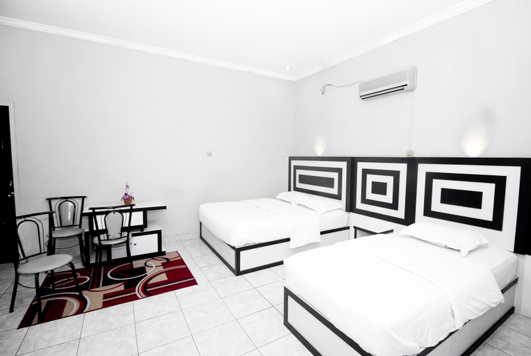Bedroom 5, Caredek Hotel, Solok