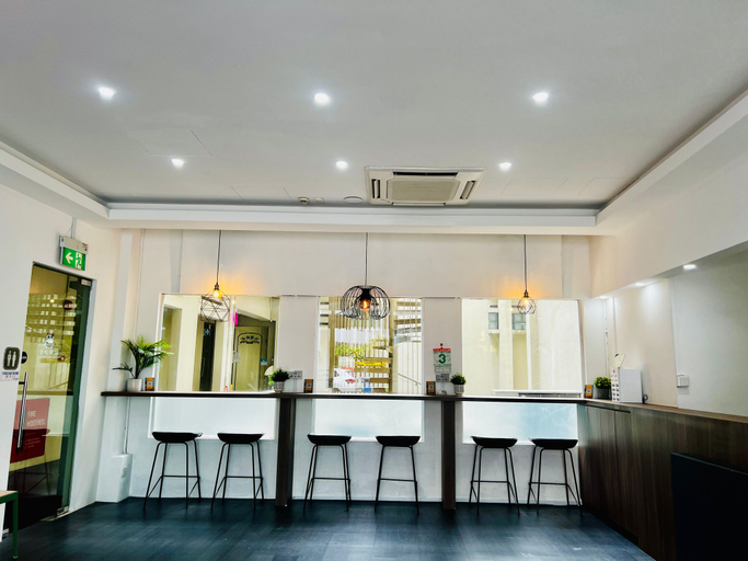 Food & Drinks 4, Kam Leng Hotel, Singapore