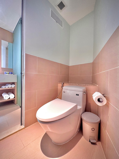 Bathroom 4, Hammi Seaview, Cam Lâm