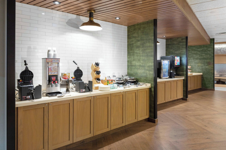 Food & Drinks 5, Fairfield Inn & Suites by Marriott Medford, Jackson