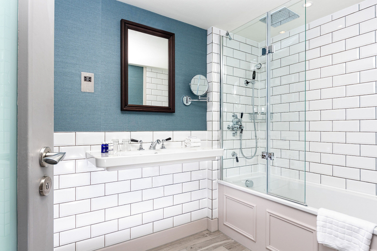 Bathroom 5, InterContinental Hotels EDINBURGH THE GEORGE by IHG, Edinburgh