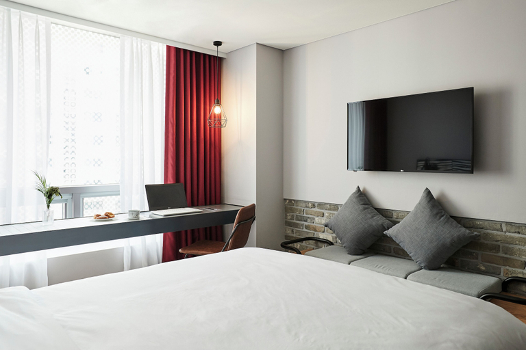 Bedroom 12