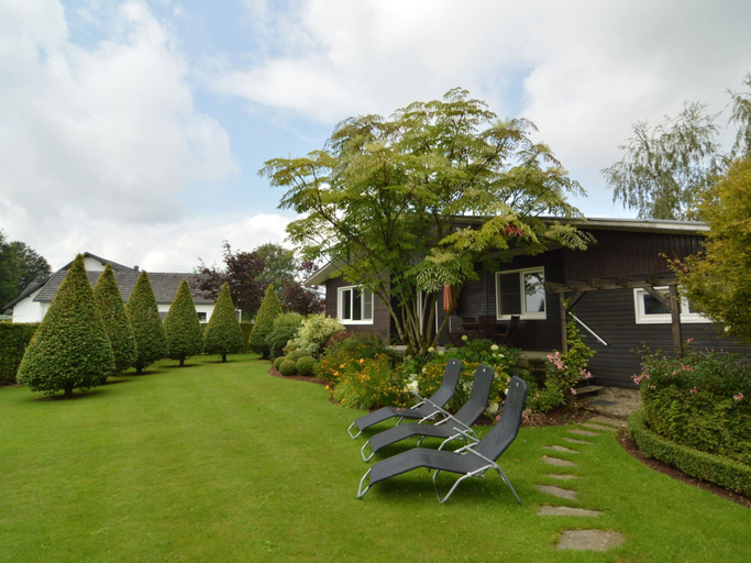 Others 5, Cozy Chalet With Pond, Malmedy, Liège