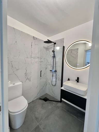 Bathroom 3, Trolltunga Studios, Odda