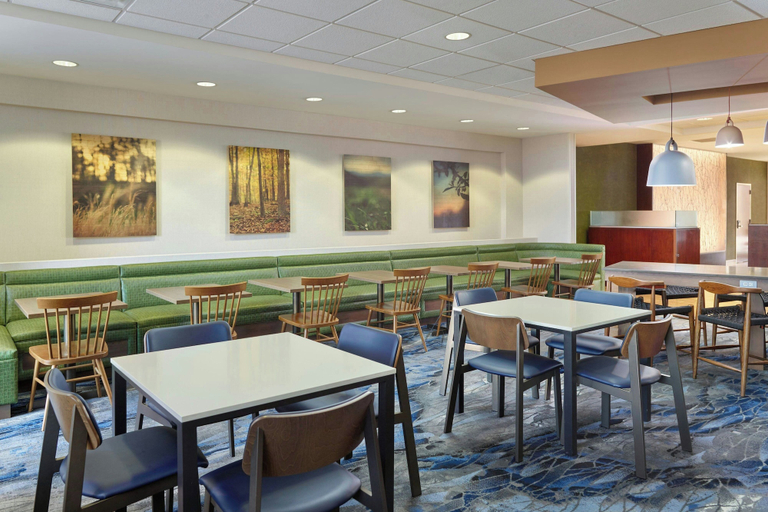 Food & Drinks 4, Fairfield Inn & Suites by Marriott Jackson, Madison