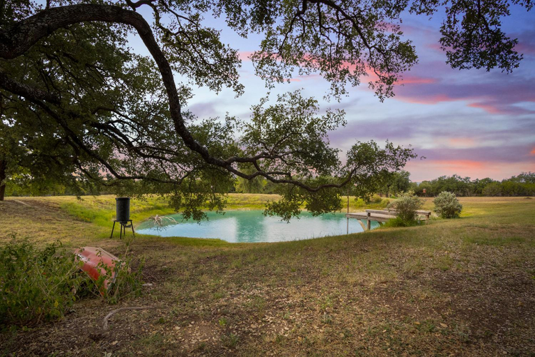 Others 5, Hill Country Mirage, Bandera