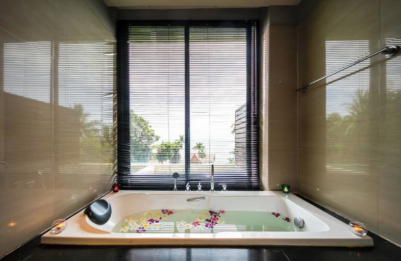 Bathroom 20