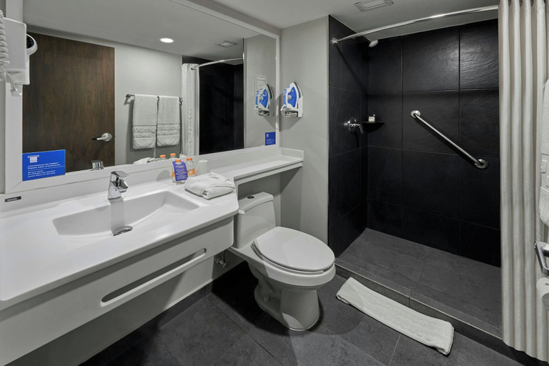 Bathroom 5, City Express by Marriott Apizaco, Xaltocan