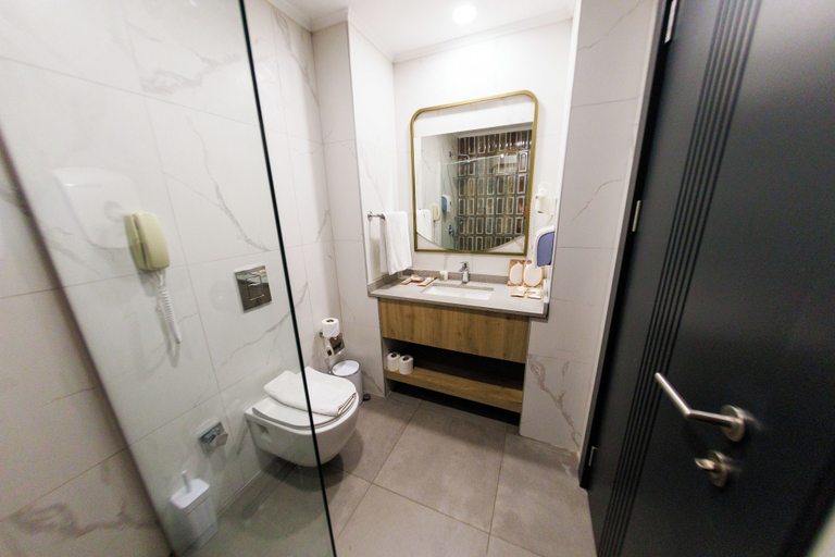 Bathroom 5, Yasmin Bodrum Resort - All Inclusive, Bodrum