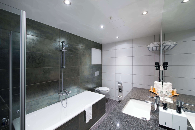 Bathroom 4, Scandic Ørnen, Bergen