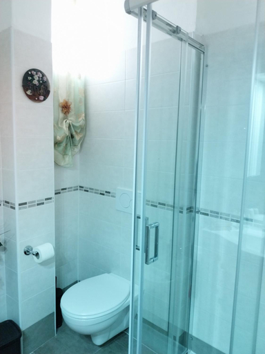 Bathroom 2, da Ysabel, Verona