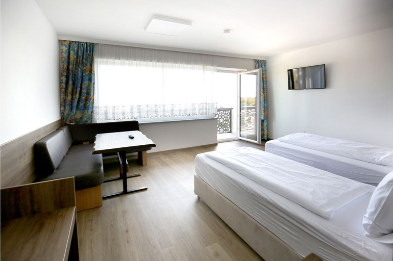 Bedroom 2, F Hotel 24h Check-In, Linz Land