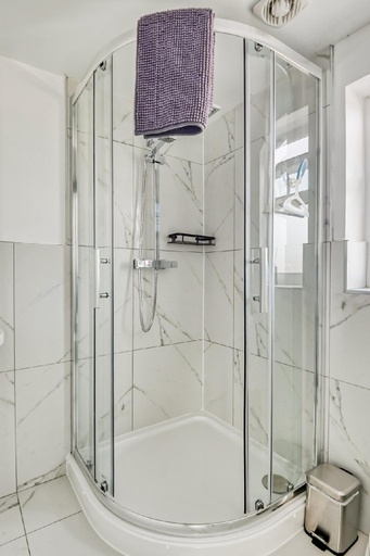 Bathroom 5, The Little Oaks House, Birmingham
