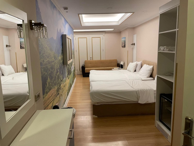 Bedroom 4, Grand Naki Hotel, Fatih