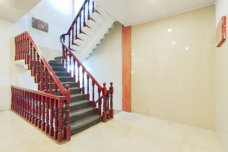 Others 5, RedDoorz @ Rejoss Lux Medan, Medan