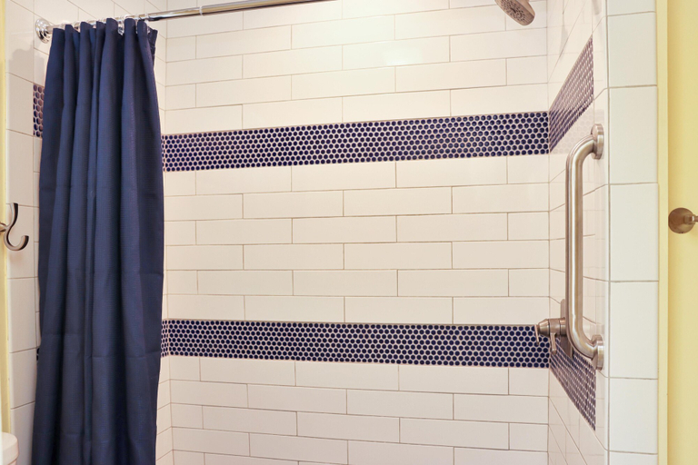 Bathroom 4, Indian Summer, Gulf