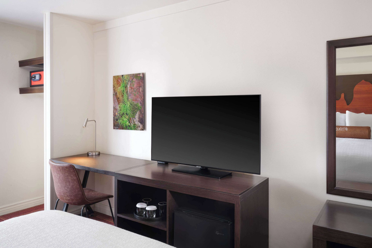 Bedroom 26