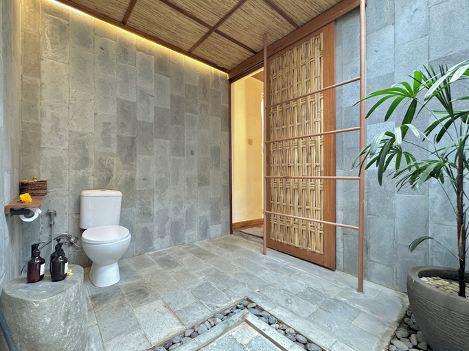 Bathroom 4, BoBos Echo, Badung