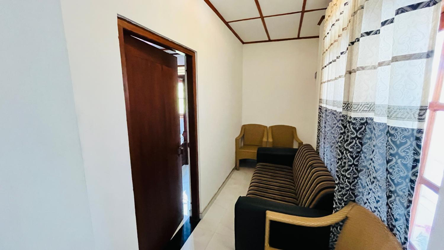 Others 5, Samagi Inn, Weligama