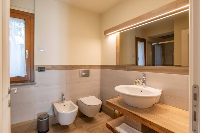 Bathroom 5, Hotel Relais Du Foyer, Aosta