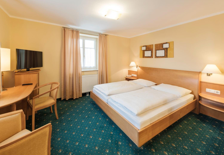 Bedroom 2, Hotel Gasthof Fischer, Wels Land