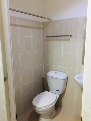 Bathroom, EMBASSYPOD 28, Manila City