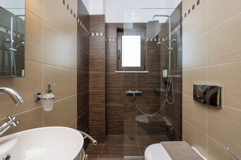 Bathroom 3, Villa Wisdom, Crete
